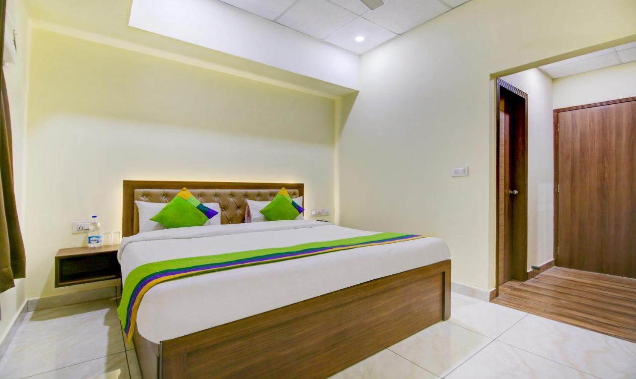 Itsy Hotels Oasis Inn Jalandhar Exterior photo