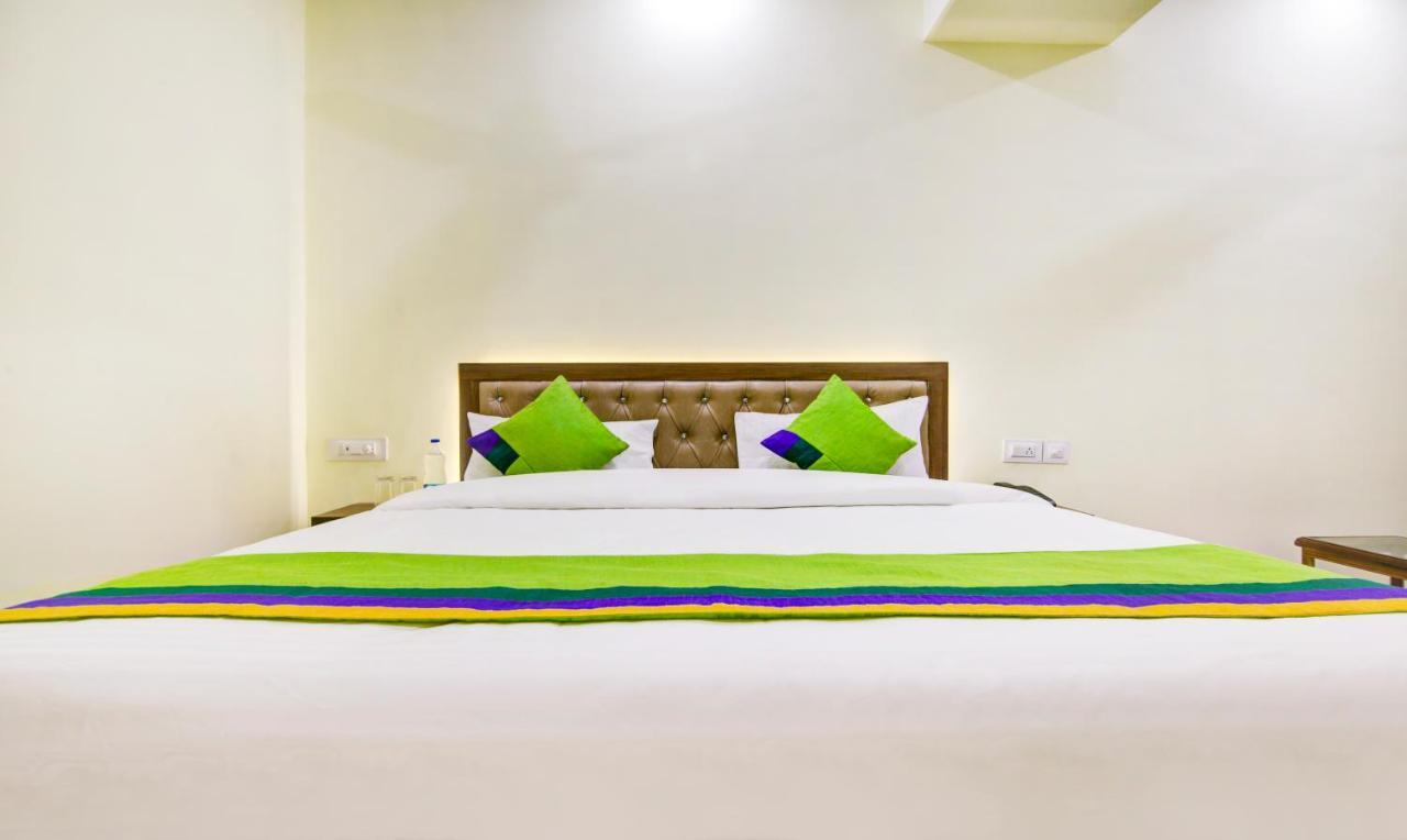 Itsy Hotels Oasis Inn Jalandhar Exterior photo