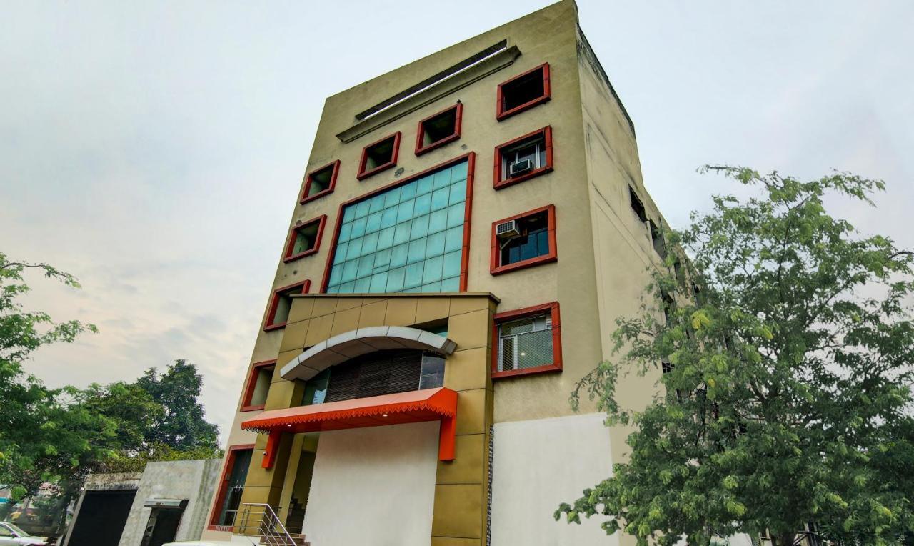 Itsy Hotels Oasis Inn Jalandhar Exterior photo
