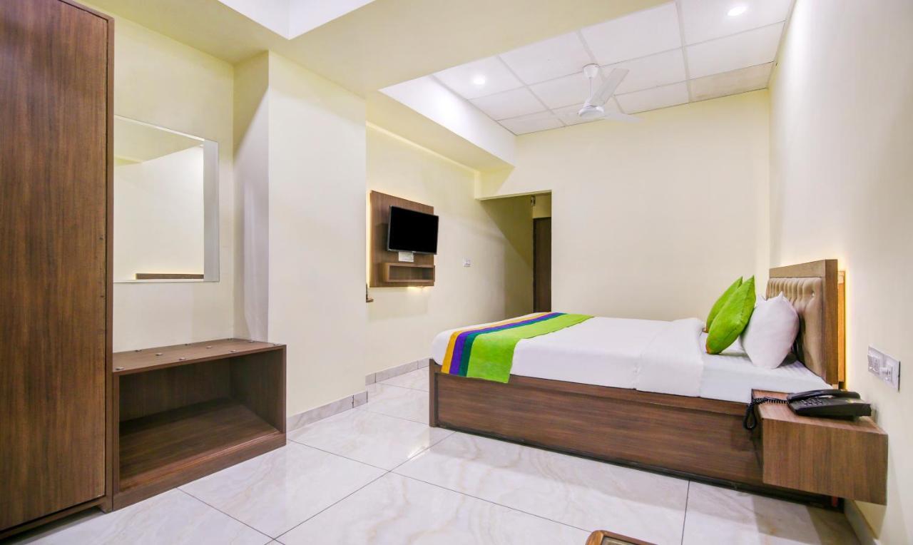 Itsy Hotels Oasis Inn Jalandhar Exterior photo